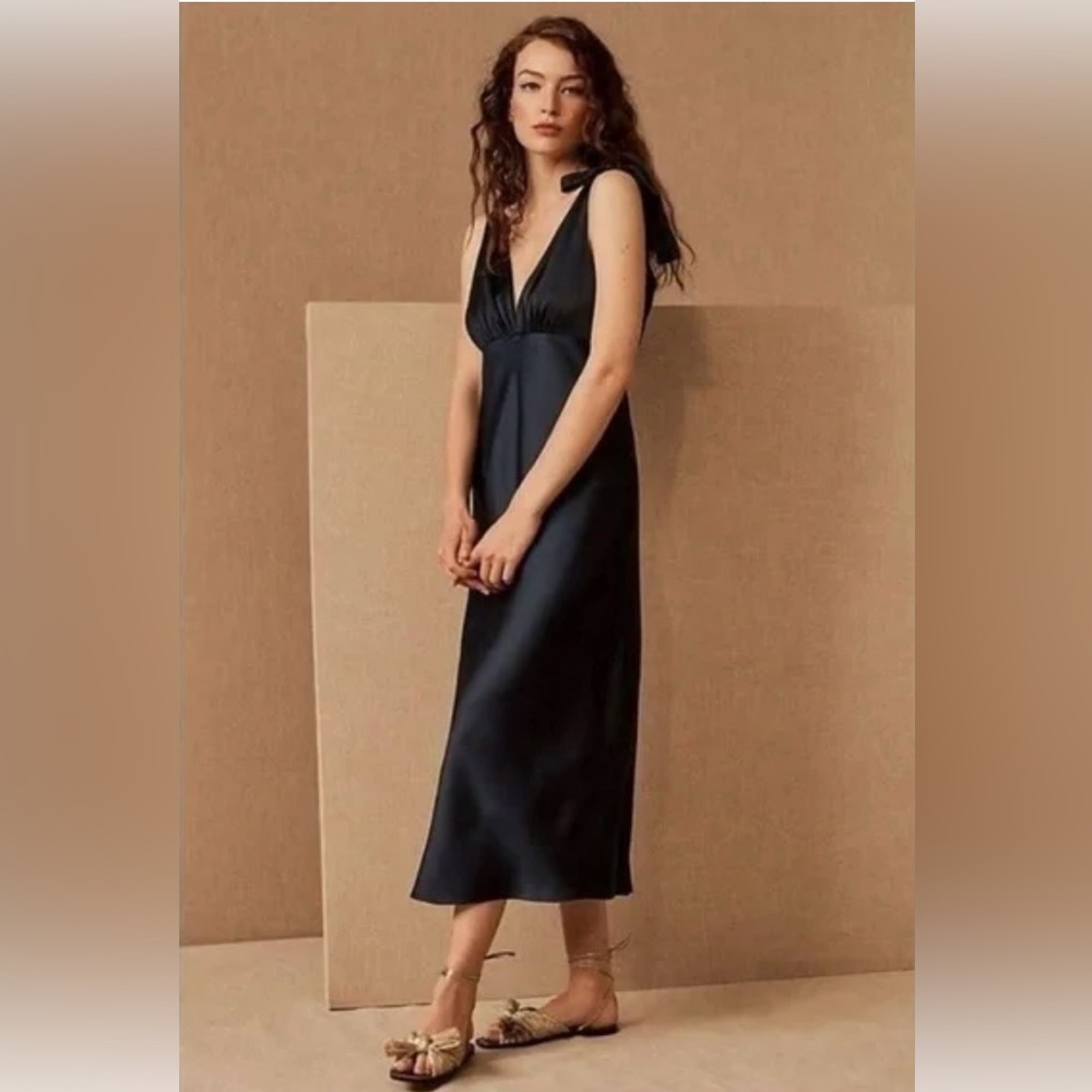 Sachin & Babi navy blue Regan dress. NWT